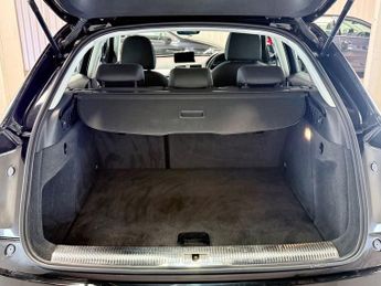 AUDI Q3 2.0 TDI S line Edition SUV 5dr Diesel S Tronic quattro Euro 6 (s