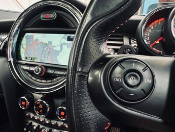 MINI HATCH 2.0 John Cooper Works Hatchback 3dr Petrol Auto 8 Spd Euro 6 (s/