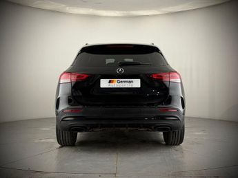 MERCEDES-BENZ GLA 1.3 GLA180 AMG Line (Premium) SUV 5dr Petrol 7G-DCT Euro 6 (s/s)