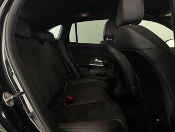 MERCEDES-BENZ GLA 1.3 GLA180 AMG Line (Premium) SUV 5dr Petrol 7G-DCT Euro 6 (s/s)