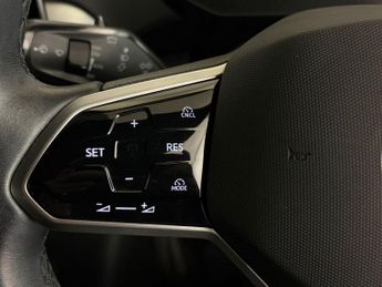 VOLKSWAGEN ID.4 Pro 77kWh Match SUV 5dr Electric Auto (286 ps)