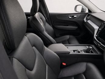 VOLVO XC60 2.0 B4 MHEV Momentum SUV 5dr Diesel Hybrid Auto AWD Euro 6 (s/s)