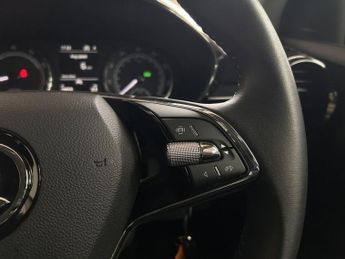 SKODA FABIA 1.0 TSI SE Comfort Hatchback 5dr Petrol DSG Euro 6 (s/s) (110 ps