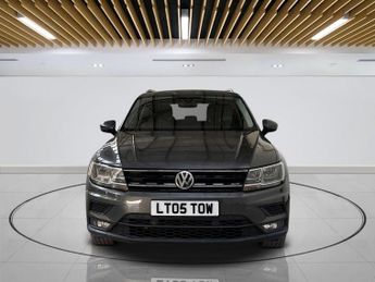 VOLKSWAGEN TIGUAN 2.0 TDI SE Navigation SUV 5dr Diesel DSG 4Motion Euro 6 (s/s) (1
