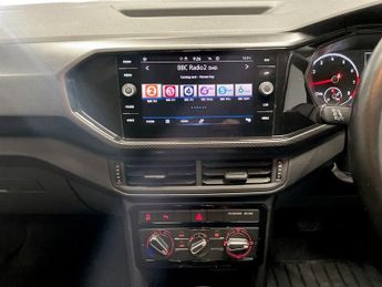 VOLKSWAGEN T-CROSS 1.0 TSI SE SUV 5dr Petrol DSG Euro 6 (s/s) (110 ps)