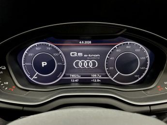 AUDI Q5 2.0 TFSIe 50 Black Edition SUV 5dr Petrol Plug-in Hybrid S Troni
