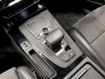 AUDI Q5 2.0 TFSIe 50 Black Edition SUV 5dr Petrol Plug-in Hybrid S Troni