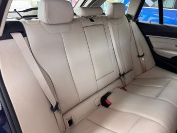 BMW 3 SERIES 3.0 330d Luxury Touring 5dr Diesel Auto xDrive Euro 6 (s/s) (258
