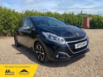 Peugeot 208 1.2 PureTech Tech Edition Hatchback 5dr Petrol Manual Euro 6 (s/