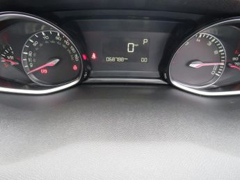 PEUGEOT 308 1.2 PureTech Allure Hatchback 5dr Petrol EAT Euro 6 (s/s) (130 p