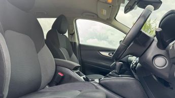 NISSAN QASHQAI 1.2 DIG-T N-Connecta SUV 5dr Petrol XTRON Euro 6 (s/s) (115 ps)