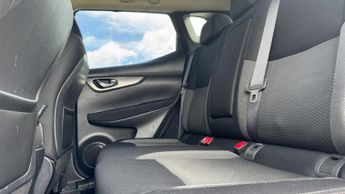 NISSAN QASHQAI 1.2 DIG-T N-Connecta SUV 5dr Petrol XTRON Euro 6 (s/s) (115 ps)