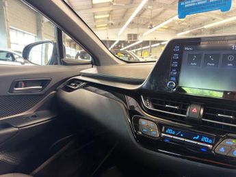 TOYOTA C-HR 1.8 VVT-h GPF Icon SUV 5dr Petrol Hybrid CVT Euro 6 (s/s) (122 p