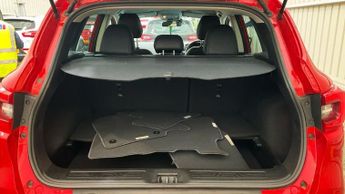 RENAULT KADJAR 1.3 TCe Iconic SUV 5dr Petrol EDC Euro 6 (s/s) (140 ps)
