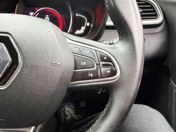 RENAULT KADJAR 1.3 TCe Iconic SUV 5dr Petrol EDC Euro 6 (s/s) (140 ps)
