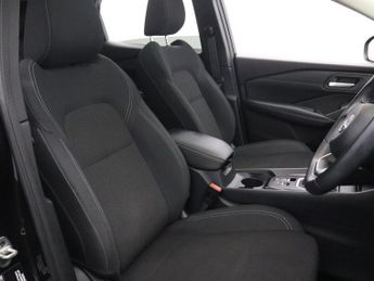 NISSAN QASHQAI 1.3 DIG-T MHEV Acenta Premium SUV 5dr Petrol Hybrid Manual Euro 