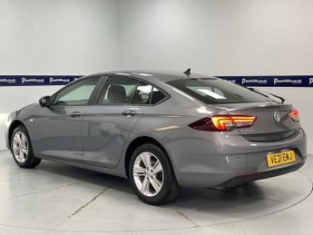 VAUXHALL INSIGNIA 1.5 Turbo D SE Nav Grand Sport 5dr Diesel Manual Euro 6 (s/s) (1
