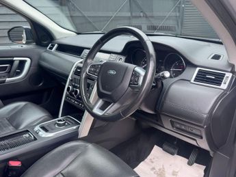 LAND ROVER DISCOVERY SPORT 2.0 TD4 HSE Luxury SUV 5dr Diesel Auto 4WD Euro 6 (s/s) (180 ps)