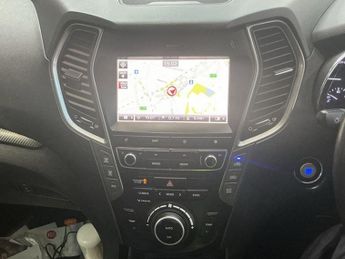 HYUNDAI SANTA FE 2.2 CRDi Blue Drive Premium SE SUV 5dr Diesel Auto 4WD Euro 6 (s
