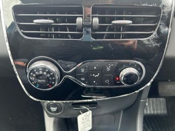 RENAULT CLIO 1.5 dCi Dynamique S MediaNav Hatchback 5dr Diesel EDC Euro 5 (90