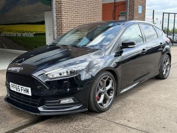 Ford Focus 2.0 TDCi ST-3 Hatchback 5dr Diesel Manual Euro 6 (s/s) (185 ps)