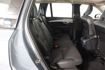 VOLVO XC90 2.0 B5 MHEV Plus Auto 4WD Euro 6 (s/s) 5dr
