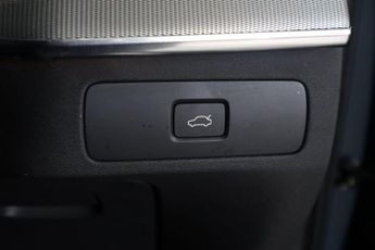 VOLVO XC90 2.0 B5 MHEV Plus Auto 4WD Euro 6 (s/s) 5dr
