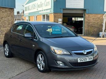 Vauxhall Astra 1.6 16v SRi Hatchback 5dr Petrol Manual Euro 5 (115 ps)