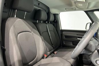 VOLKSWAGEN ID BUZZ Pro 77kWh Commerce Panel Van 5dr Electric Auto (204 ps) Front / 
