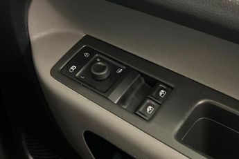 VOLKSWAGEN ID BUZZ Pro 77kWh Commerce Panel Van 5dr Electric Auto (204 ps) Front / 