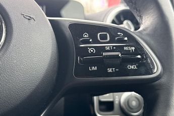 MERCEDES-BENZ A-CLASS 1.3 A180 SE Hatchback 5dr Petrol 7G-DCT Euro 6 (s/s) (136 ps) Re