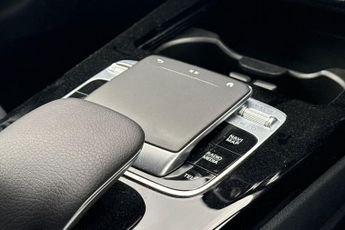 MERCEDES-BENZ A-CLASS 1.3 A180 SE Hatchback 5dr Petrol 7G-DCT Euro 6 (s/s) (136 ps) Re