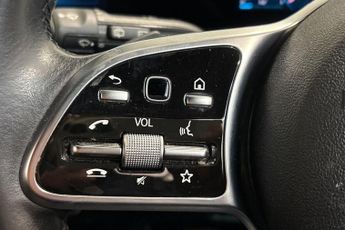 MERCEDES-BENZ GLA CLASS 2.0 GLA200d Sport (Executive) SUV 5dr Diesel 8G-DCT Euro 6 (s/s)