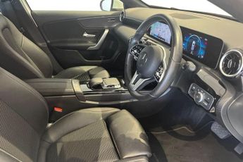MERCEDES-BENZ A-CLASS 1.3 A200 Sport (Executive) Hatchback 5dr Petrol 7G-DCT Euro 6 (s