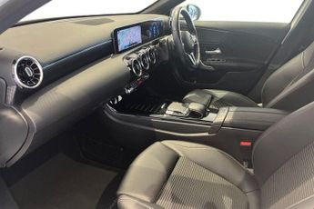 MERCEDES-BENZ A-CLASS 1.3 A200 Sport (Executive) Hatchback 5dr Petrol 7G-DCT Euro 6 (s
