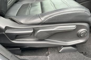 HONDA CR-V 2.0 h i-MMD SR SUV 5dr Petrol Hybrid eCVT 4WD Euro 6 (s/s) (184 