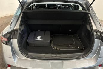 VAUXHALL MOKKA ELECTRIC 50kWh Elite Premium SUV 5dr Electric Auto (136 ps) Panoramic Rea