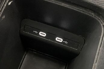 VOLKSWAGEN ID.3 Pro Performance 58kWh Tech Hatchback 5dr Electric Auto (204 ps) 