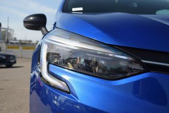 RENAULT CLIO 1.6 E-TECH Techno Hatchback 5dr Petrol Hybrid Auto Euro 6 (s/s) 