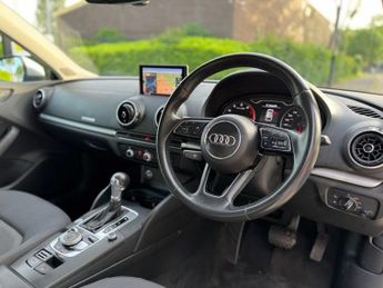 AUDI A3 1.0 TFSI SE Technik Sportback 5dr Petrol S Tronic Euro 6 (s/s) (
