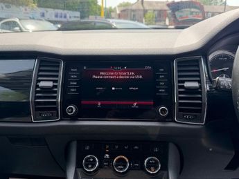 SKODA KODIAQ 1.5 TSI ACT SE Drive SUV 5dr Petrol DSG Euro 6 (s/s) (7 Seat) (1