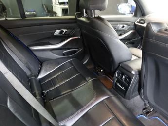 BMW 3 SERIES 2.0 320i M Sport Saloon 4dr Petrol Auto Euro 6 (s/s) (184 ps)