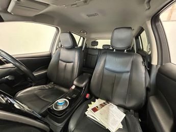 NISSAN LEAF 30kWh Tekna Hatchback 5dr Electric Auto (109 bhp)