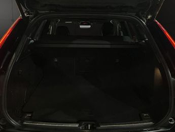 VOLVO XC60 2.0 D4 R-Design SUV 5dr Diesel Auto Euro 6 (s/s) (190 ps)