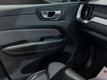 VOLVO XC60 2.0 D4 R-Design SUV 5dr Diesel Auto Euro 6 (s/s) (190 ps)