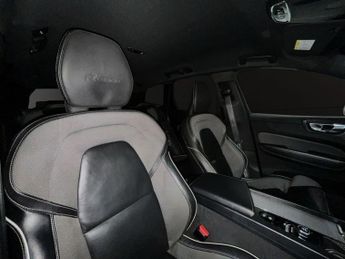 VOLVO XC60 2.0 D4 R-Design SUV 5dr Diesel Auto Euro 6 (s/s) (190 ps)