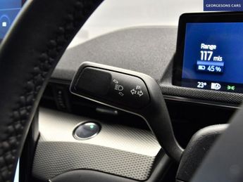 FORD MUSTANG MACH-E Standard Range 70kWh SUV 5dr Electric Automatic (269 ps)