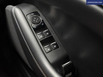 FORD MUSTANG MACH-E Standard Range 70kWh SUV 5dr Electric Automatic (269 ps)