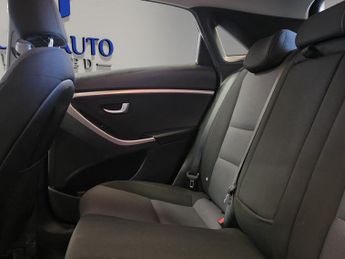 HYUNDAI I30 1.6 CRDi Blue Drive SE Hatchback 5dr Diesel Manual Euro 6 (s/s) 