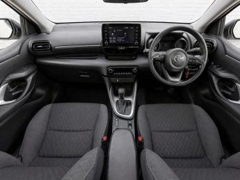 TOYOTA YARIS 1.5 VVT-h Design Hatchback 5dr Petrol Hybrid E-CVT Euro 6 (s/s) 